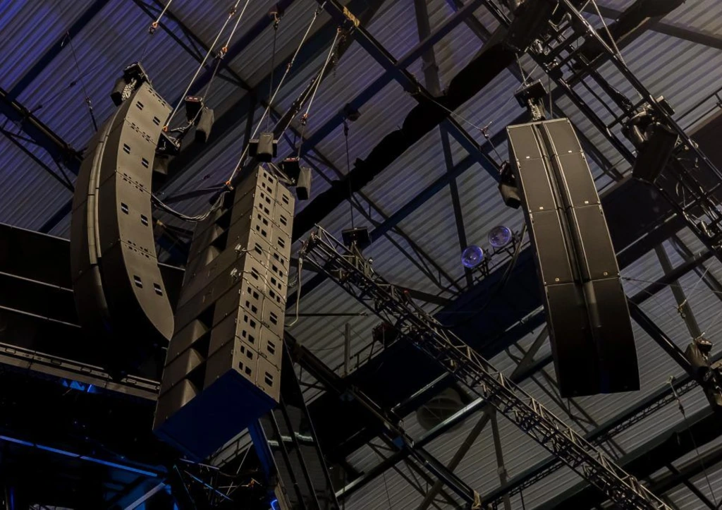 L2 & L2D hanged on a stage
