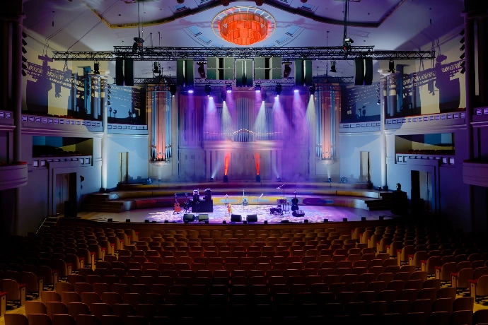 Bozar Henry Le Boeuf stage with L2 and L-ISA system