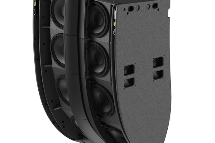 L-Acoustics L2D interior