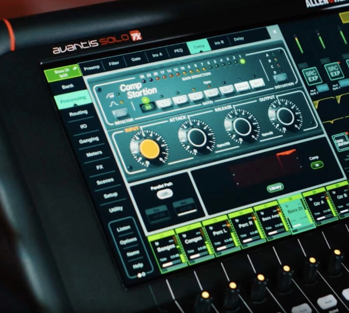 Allen & Heath Avantis Solo U mixing table