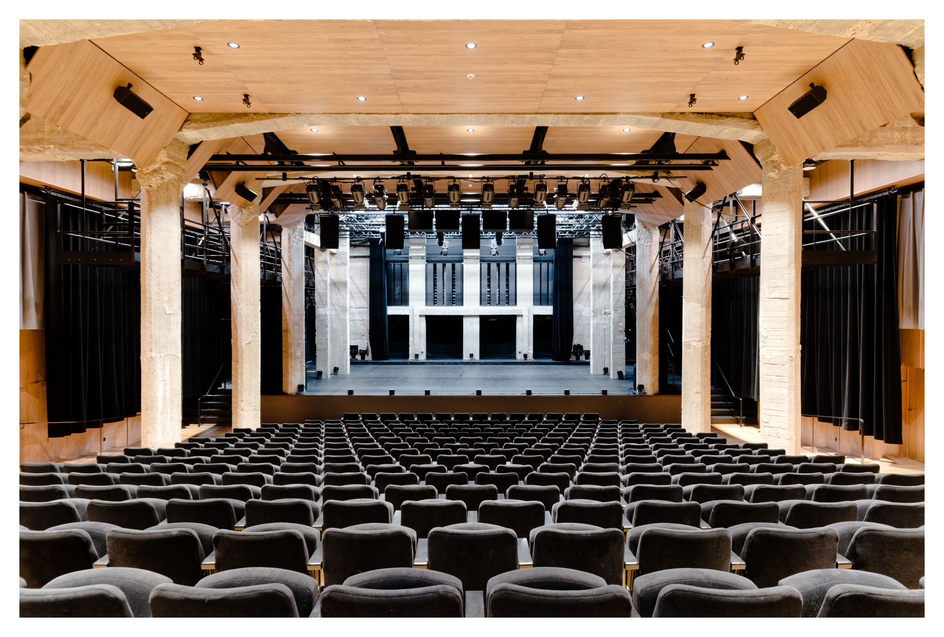 Bozar Salle M - immersive L-Acoustics L-ISA 360° system