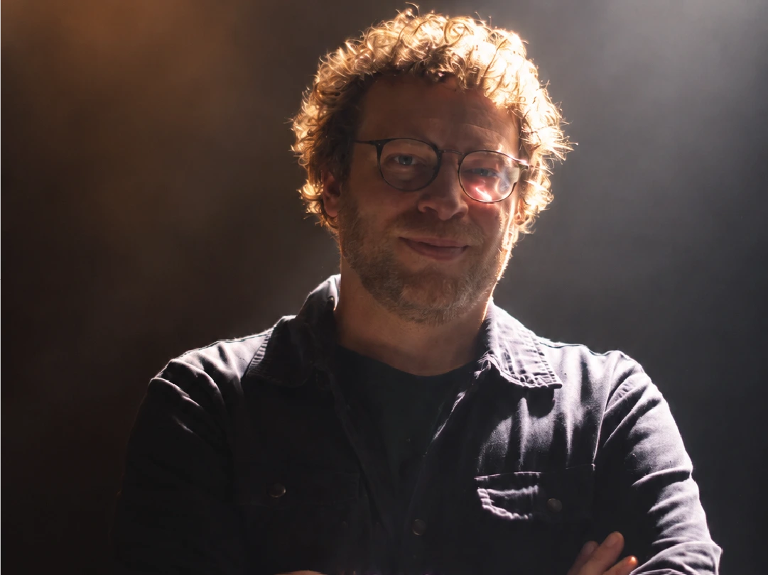Photo de Simon Devos, notre responsable des ventes d'éclairage pour la Belgique