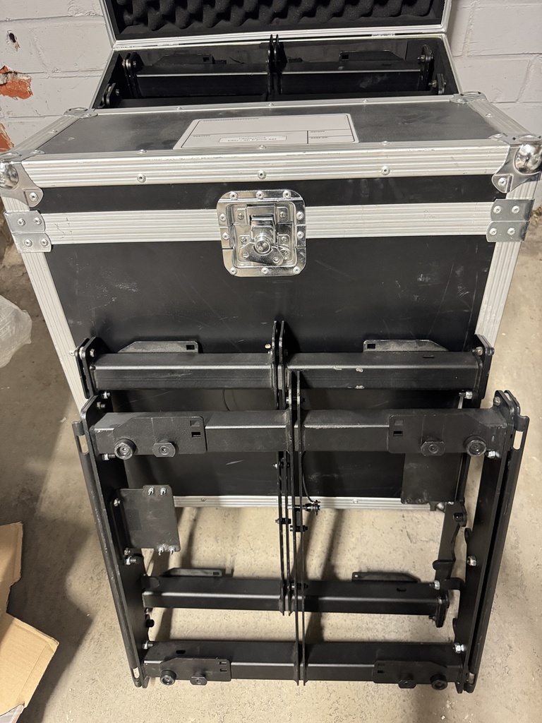 2x L-Acoustics Kibu-SB in case - [EX-DEMO]