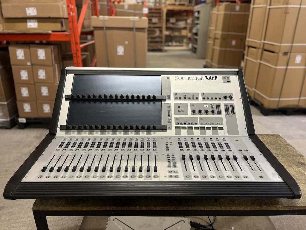 Vi1 + compact stage box 32/16  - [SECOND-HAND]