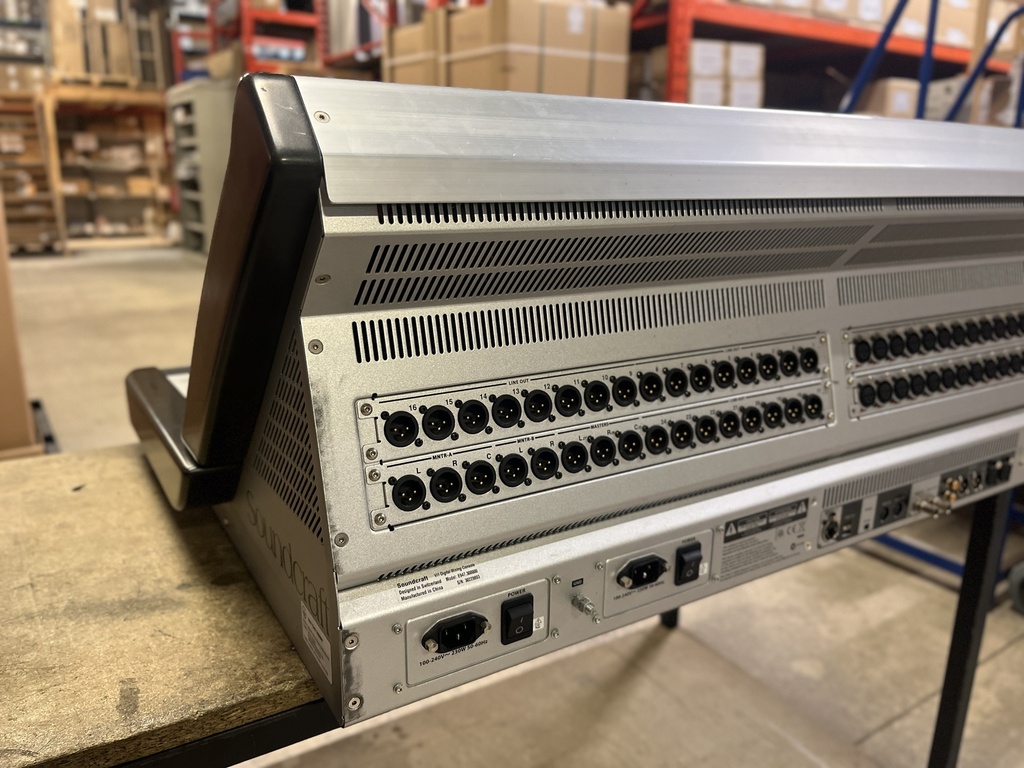 Vi1 + compact stage box 32/16  - [SECOND-HAND]