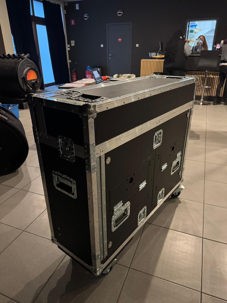 AVANTIS  + FC - [SECOND-HAND]