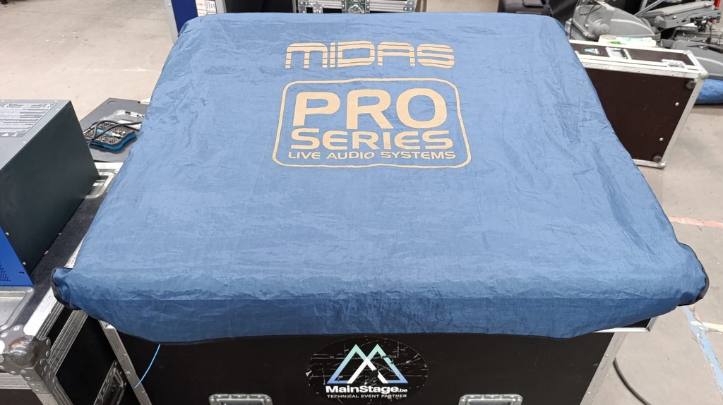 Pro 2C + Flightcase + DL251
