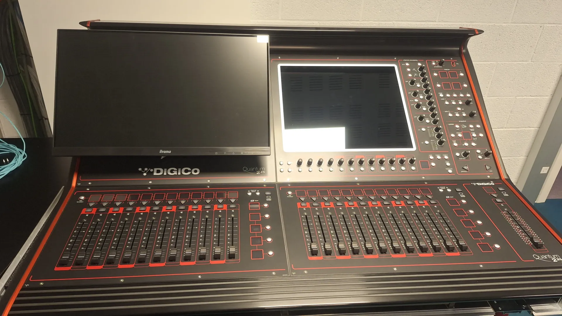 DIGICO Quantum 225 + Touchscreen + FC - [SECOND-HAND]